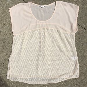 Women’s Cream Chevron Patterned Sheer Flowy Short Sleeve Top